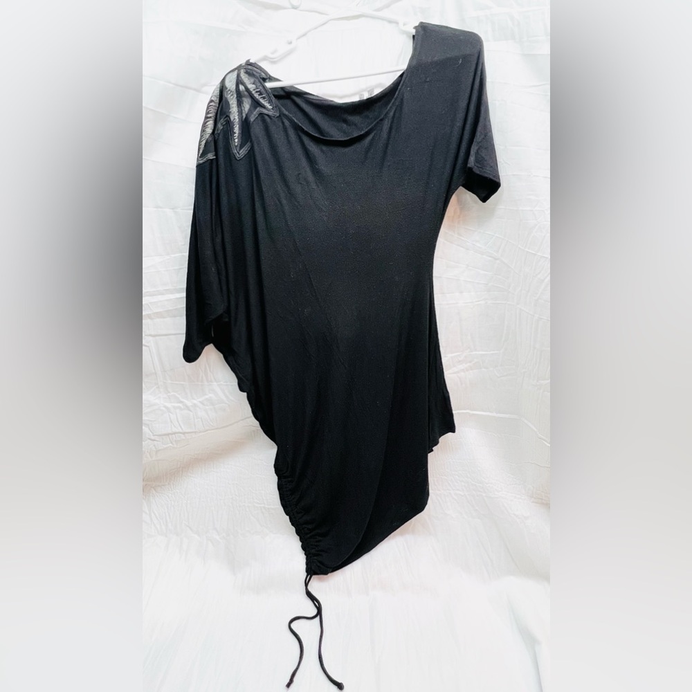 Women’s Studio Y top- size L